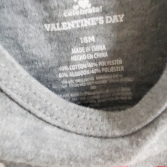 3/$25 Valentines XOXO onsie - Picture 2 of 2